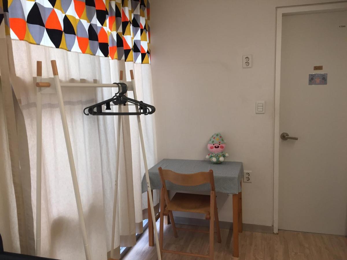 Inside Busan Hostal Exterior foto